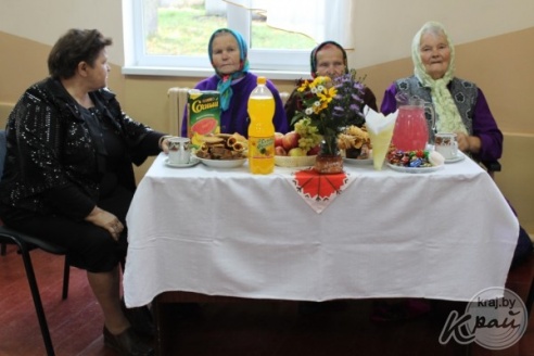 Как в Вязыни на Вилейщине работают 85-летние волонтеры (ФОТО)