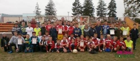 В Столинском районе прошёл турнир по футболу среди дворовых команд