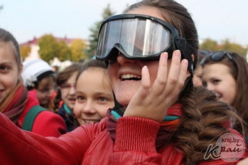 Десятки вилейских школьников увидели, что происходит во время аварии с непристегнутыми пассажирами (ФОТО)