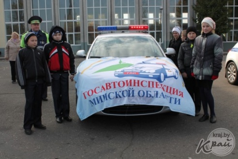 Десятки вилейских школьников увидели, что происходит во время аварии с непристегнутыми пассажирами (ФОТО)