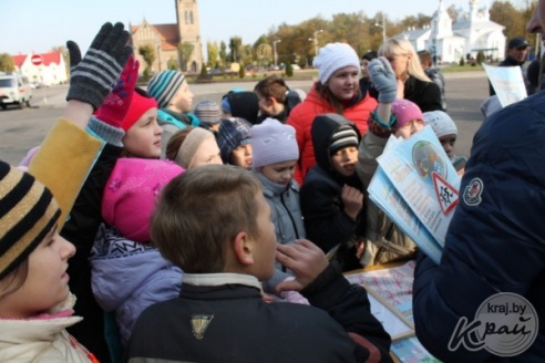 Десятки вилейских школьников увидели, что происходит во время аварии с непристегнутыми пассажирами (ФОТО)