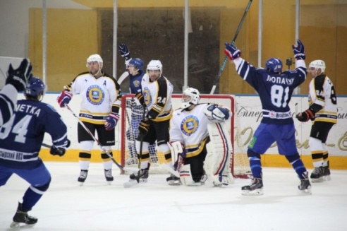 В напряженном матче «Динамо-Молодечно» обыграло «Химик-СКА»