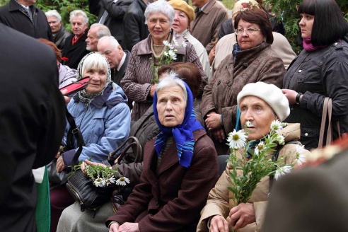 В Ленино прошел митинг-реквием