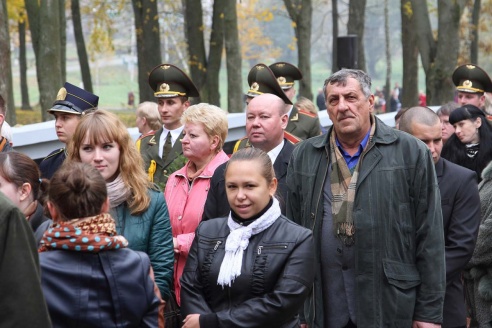 В Ленино прошел митинг-реквием