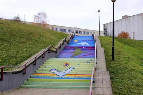 В Могилёве одну из лестниц к Дубровенке превратили в арт-объект