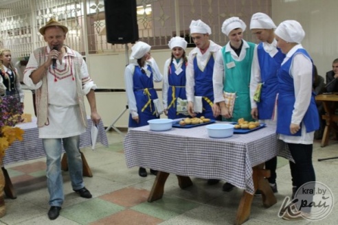 В шестом конкурсе профмастерства «Драник-шоу» в Вилейском профтехколледже победила команда «Зольковцы» (ФОТО)