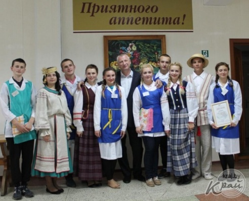 В шестом конкурсе профмастерства «Драник-шоу» в Вилейском профтехколледже победила команда «Зольковцы» (ФОТО)