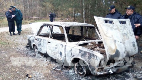 В лесном массиве под Жлобином найдена сгоревшая машина с тремя погибшими (фото, видео)