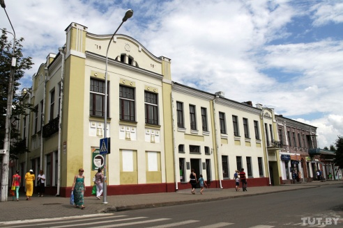Славный Славин, проданная Ева и невысыхающая лужа. Репортаж из Бобруйского краеведческого музея