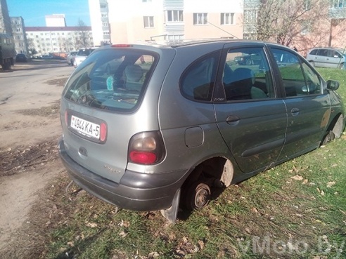 Ночью «разули» Рено