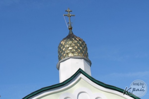 На надвратную часовню в Вилейке 28 октября установили купол с крестом Евфросинии Полоцкой (ФОТО)