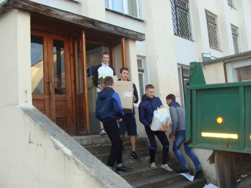 840 кг макулатуры собрали учащиеся и преподаватели автотранспортного колледжа в ходе акции «Всем миром»