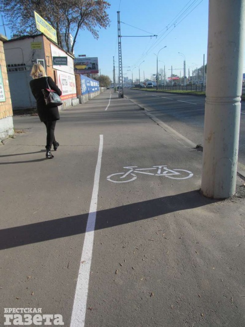 Улица Московская в Бресте теперь с велодорожкой