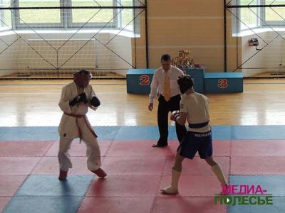 75-летие милиции на Столинщине отметили концертом и соревнованиями по карате 75-летие милиции на Столинщине отметили концертом и соревнованиями по карате