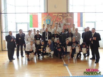 75-летие милиции на Столинщине отметили концертом и соревнованиями по карате 75-летие милиции на Столинщине отметили концертом и соревнованиями по карате