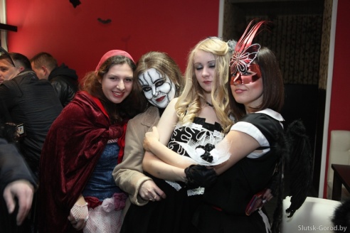 Ужасно весело. В "Маэстро" отметили Хеллоуин