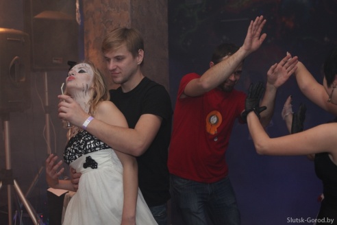 Ужасно весело. В "Маэстро" отметили Хеллоуин