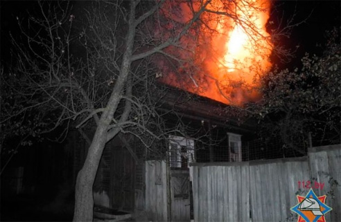 Фотофакт: в центре Гомеля горел частный дом