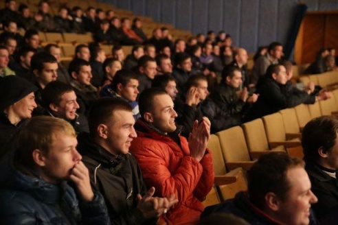 У Баранавічах адбыліся ўрачыстыя провады прызыўнікоў