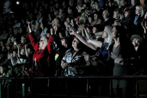 В Барановичах прошел концерт Юрия Шатунова