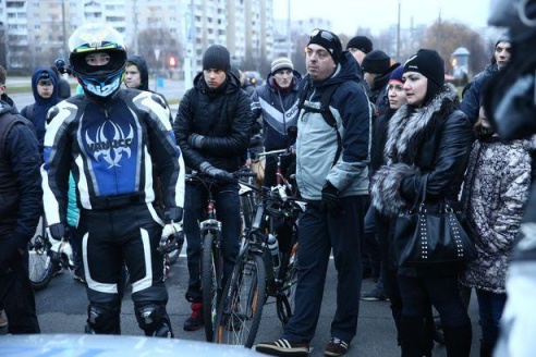 В Барановичах зажгли свечи в память о жертвах ДТП