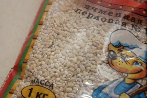 Фотофакт: житель Рогачева купил в магазине перловку с живыми муравьями