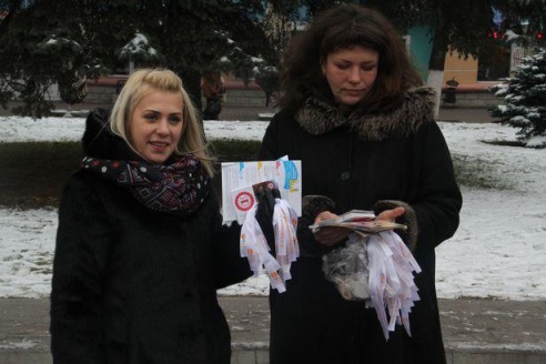 В Барановичах прошла акция против насилия над женщинами
