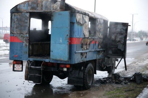 Фотофакт: В Барановичах горела грузовая машина