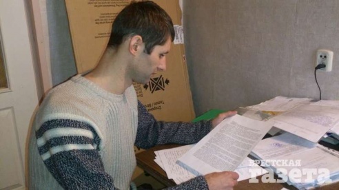 Житель Барановичей около года пытается вернуть продавцу купленный втридорога набор посуды, а себе - внесенный аванс