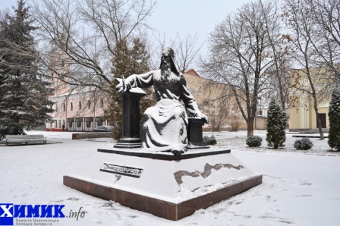 Первый снег в городе над Двиной: фоторепортаж