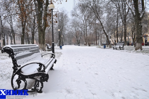 Первый снег в городе над Двиной: фоторепортаж