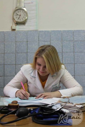 Фельдшер-акушер по распределению в Вилейском районе: Мама очень переживала, что я попала на район (ФОТО)