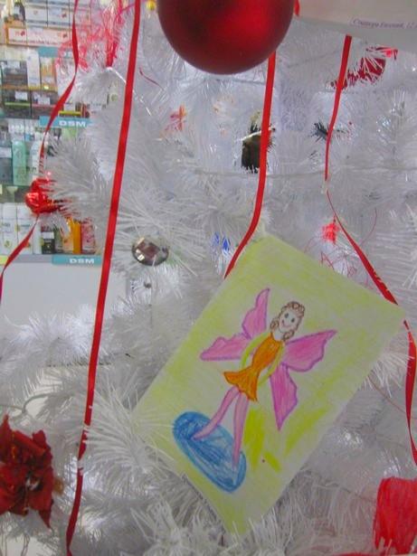 В Барановичах открылась ежегодная Елка желаний