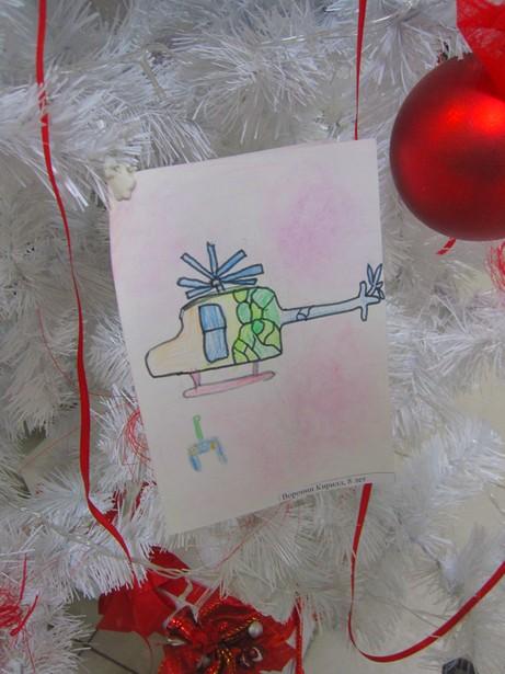 В Барановичах открылась ежегодная Елка желаний