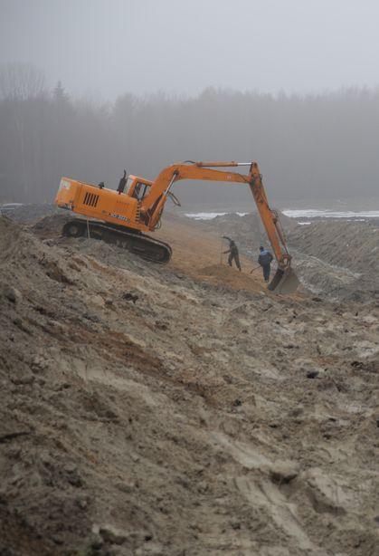 На водохранилище Мышанка Барановичского района началась реконструкция дамбы