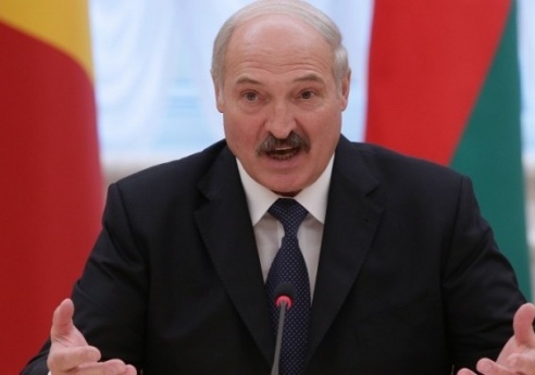Лукашенко: Ни в коем случае нельзя дать повод продавцам, чтобы они работали на подъем цен