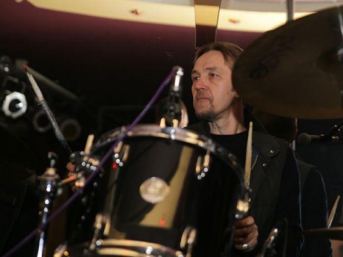 Гурт N.R.M. у Баранавічах навучыў па-новаму спяваць песню «Тры чарапахі»