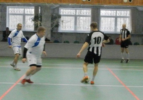 Состоялся турнир по мини-футболу среди ветеранов на призы Барановичского отделения Белорусской железной дороги