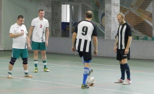 Состоялся турнир по мини-футболу среди ветеранов на призы Барановичского отделения Белорусской железной дороги