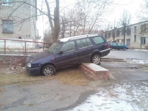 Пьяный водитель попал в ДТП возле отделения милиции