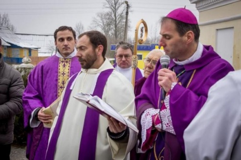 В деревне Удело Глубокского района теперь есть памятник нерожденным детям (ФОТО)