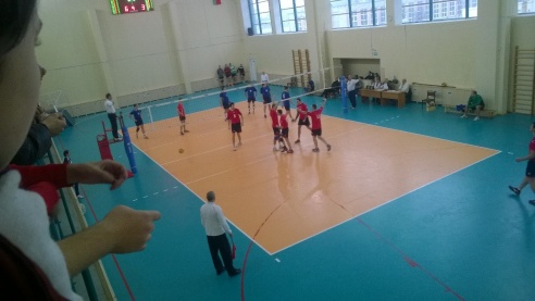 В упорной борьбе