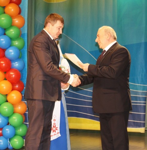 Усім калектывам, у коле сяброў (+фота)