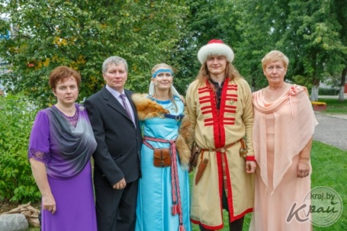 На Вілейшчыне маладыя згулялі вяселле ў сярэдневяковым стылі (ФОТА і ВІДЭА)