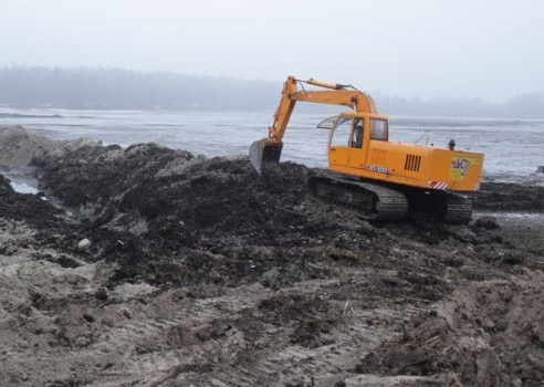 На водохранилище Мышанка Барановичского района началась реконструкция дамбы