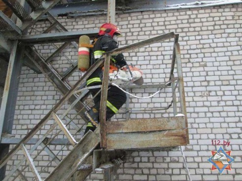 На ОАО «Барановичидрев» тушили учебный пожар