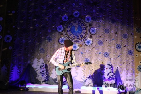 Юмористическое шоу «Ирония судьбы, или С легким паром» прошло в Вилейке с аншлагом (ФОТО)