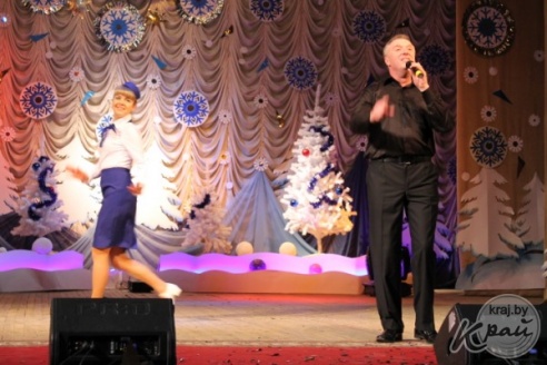Юмористическое шоу «Ирония судьбы, или С легким паром» прошло в Вилейке с аншлагом (ФОТО)