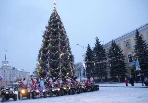 Фотофакт: Деды Морозы на квадроциклах катаются по Барановичам