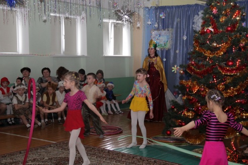 В Кобринском детском доме состоялся новогодний утренник